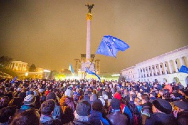 Оппозицию бросает в крайности