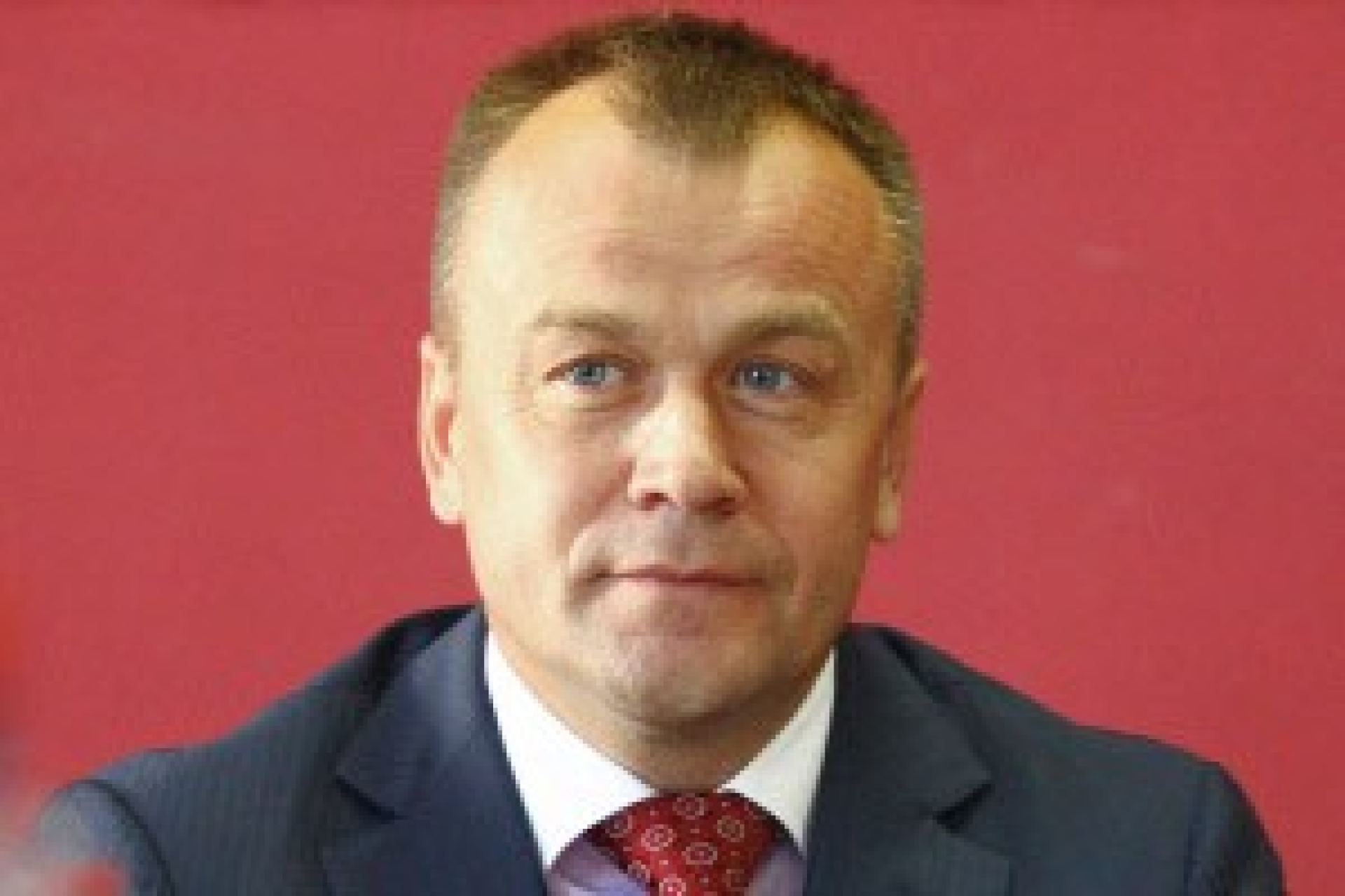 Сергей Ерощенко: губернатор "на службе" олигархов?