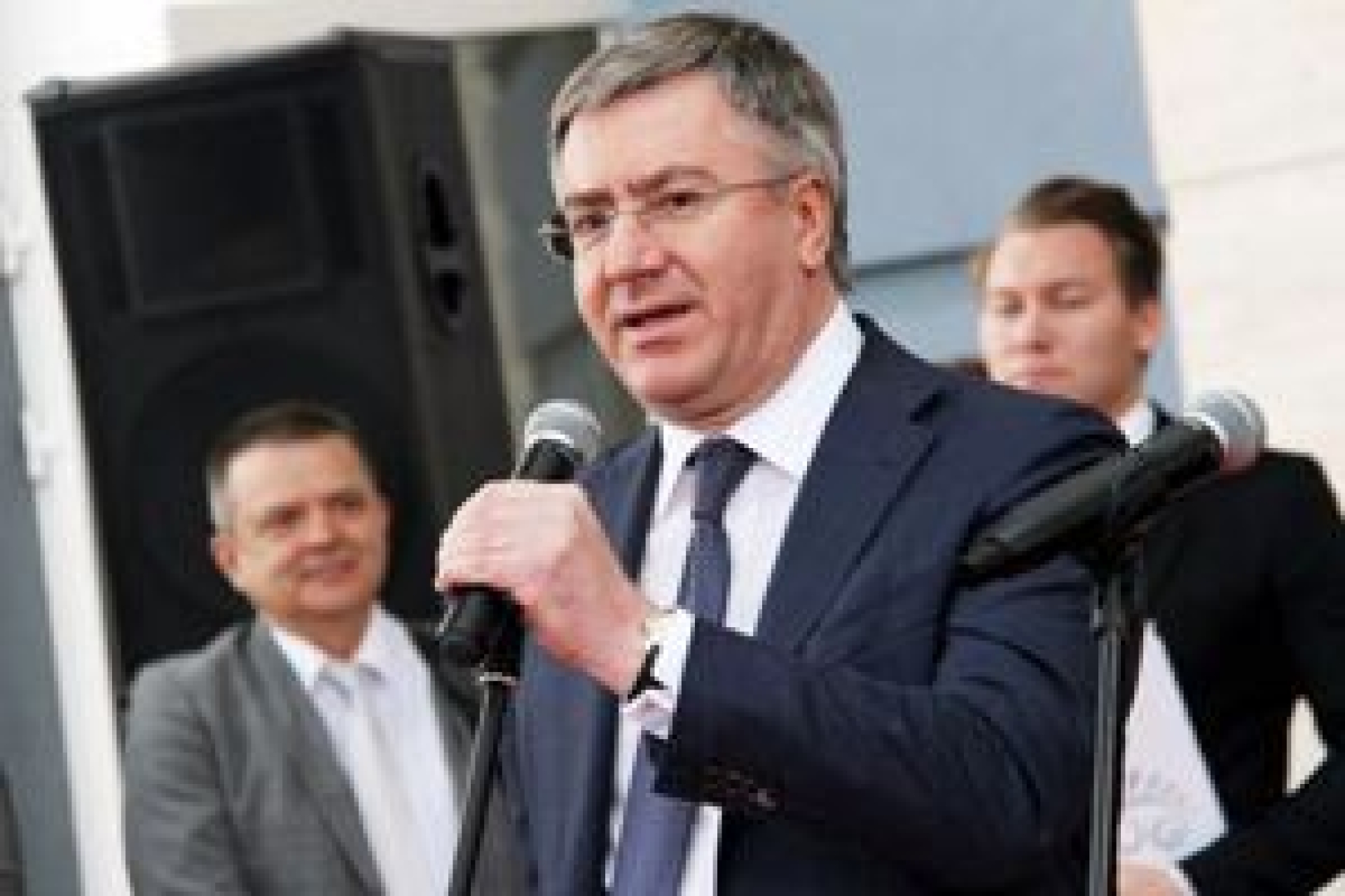 Замглавы Ростуризма "ответил за сенатора"?